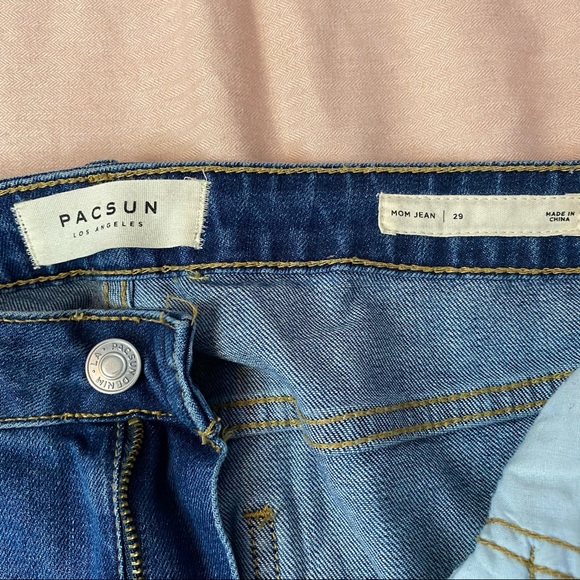 PACSUN HIGH WAISTED MOM JEANS DARK WASH 🤍 - Picture 3 of 3
